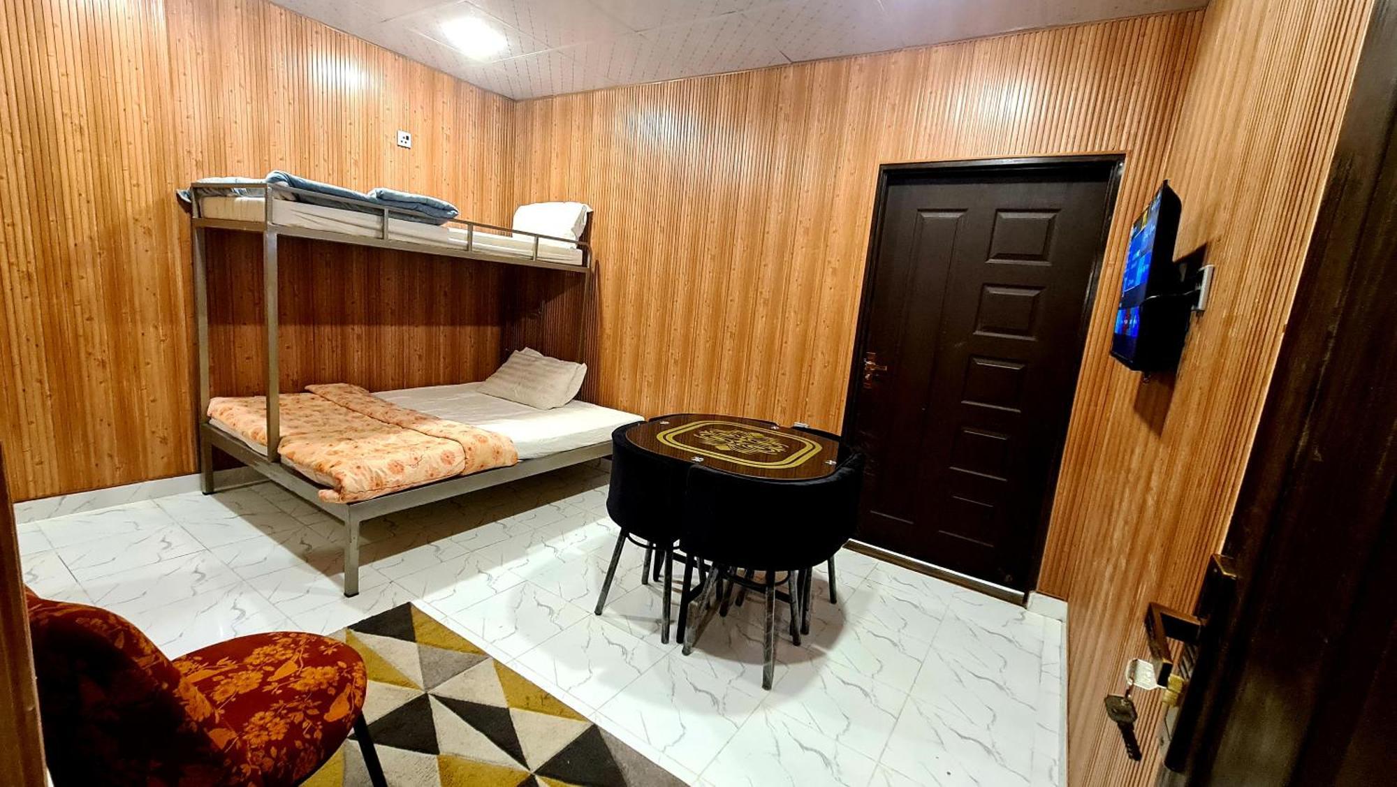Smart Apartments & Hotel Lahore Eksteriør bilde